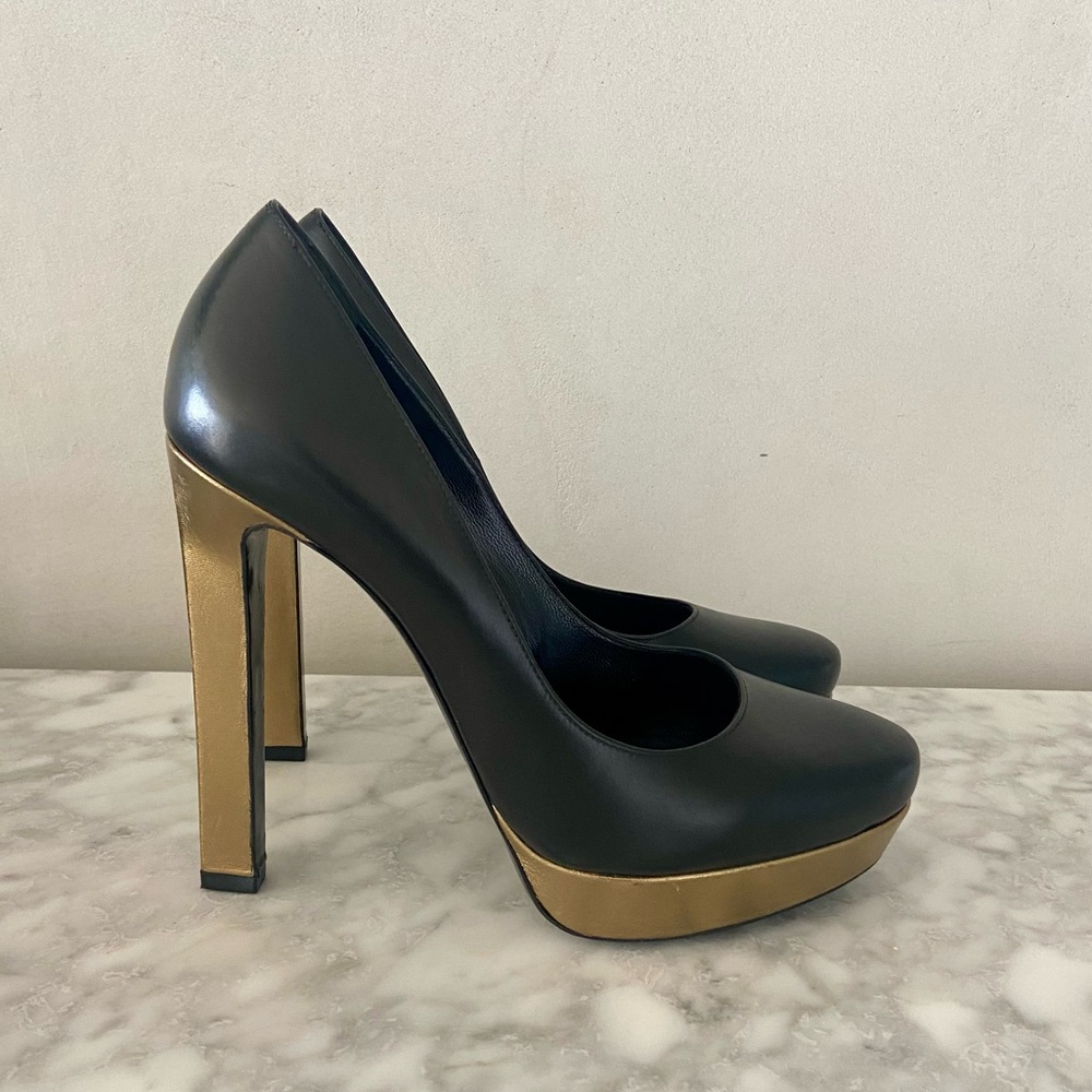 SAINT LAURENT PARIS • Black platform heel with bronze/gold heel accent size 39